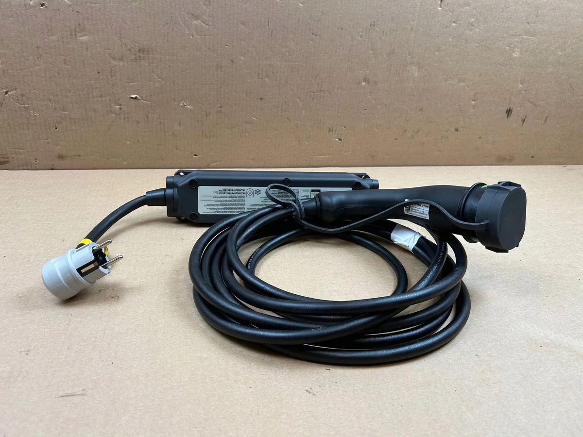 Nissan Leaf ZE1 Ladekabel 33292183 image 3