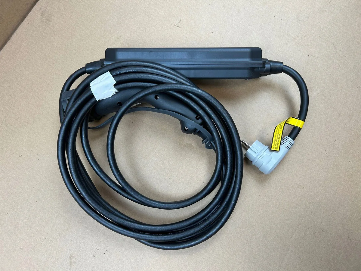 Nissan Leaf ZE1 Ladekabel 33292183 image 8