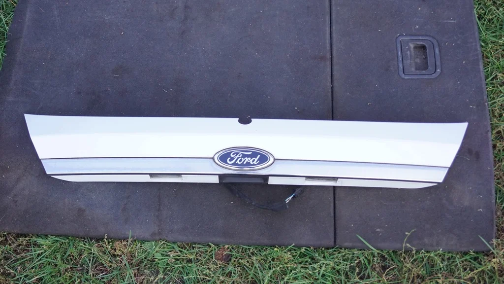 Sierlijst achterklep Ford Fiesta mk7 8A61-A43404-DEW