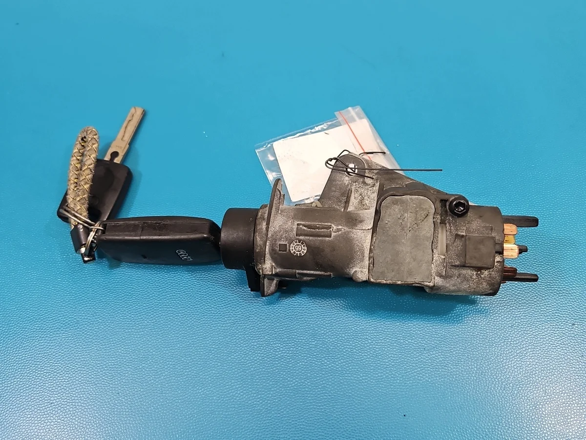 Cerradura Audi A4 B5 4B0905851C image 3