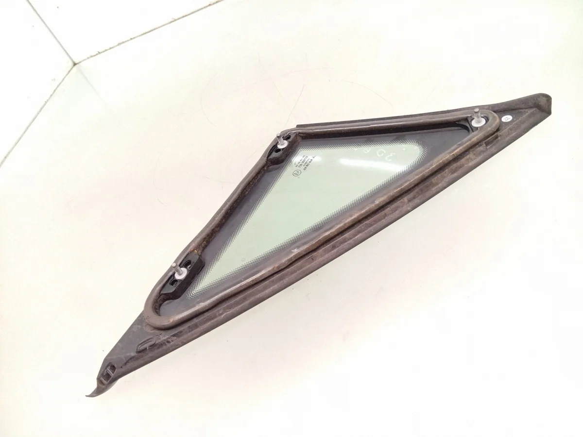 Seat Altea 2006 Dreieckscheibe vorne 5P0845411 image 3