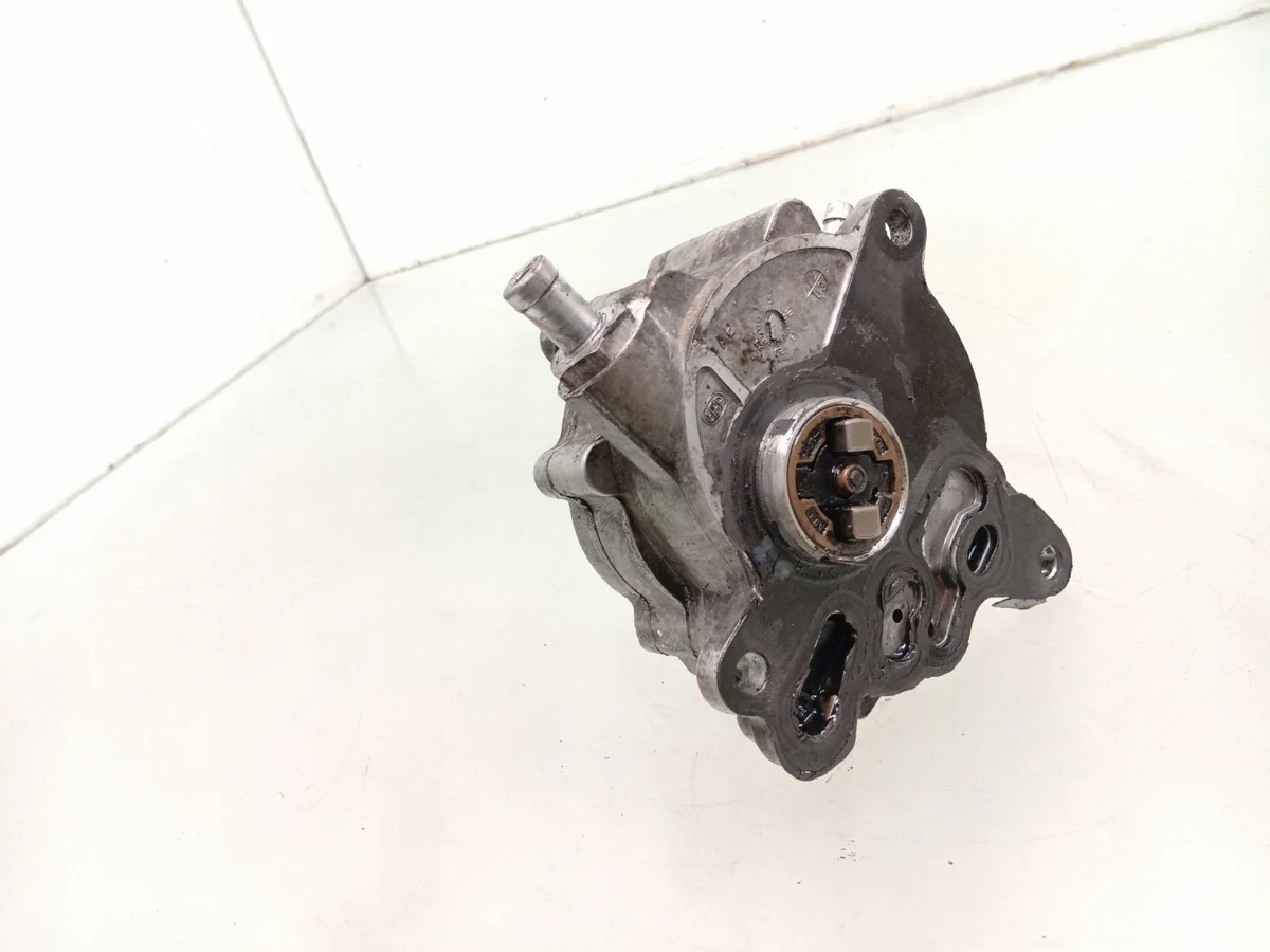 Seat Altea polttoainepumppu 03G145209