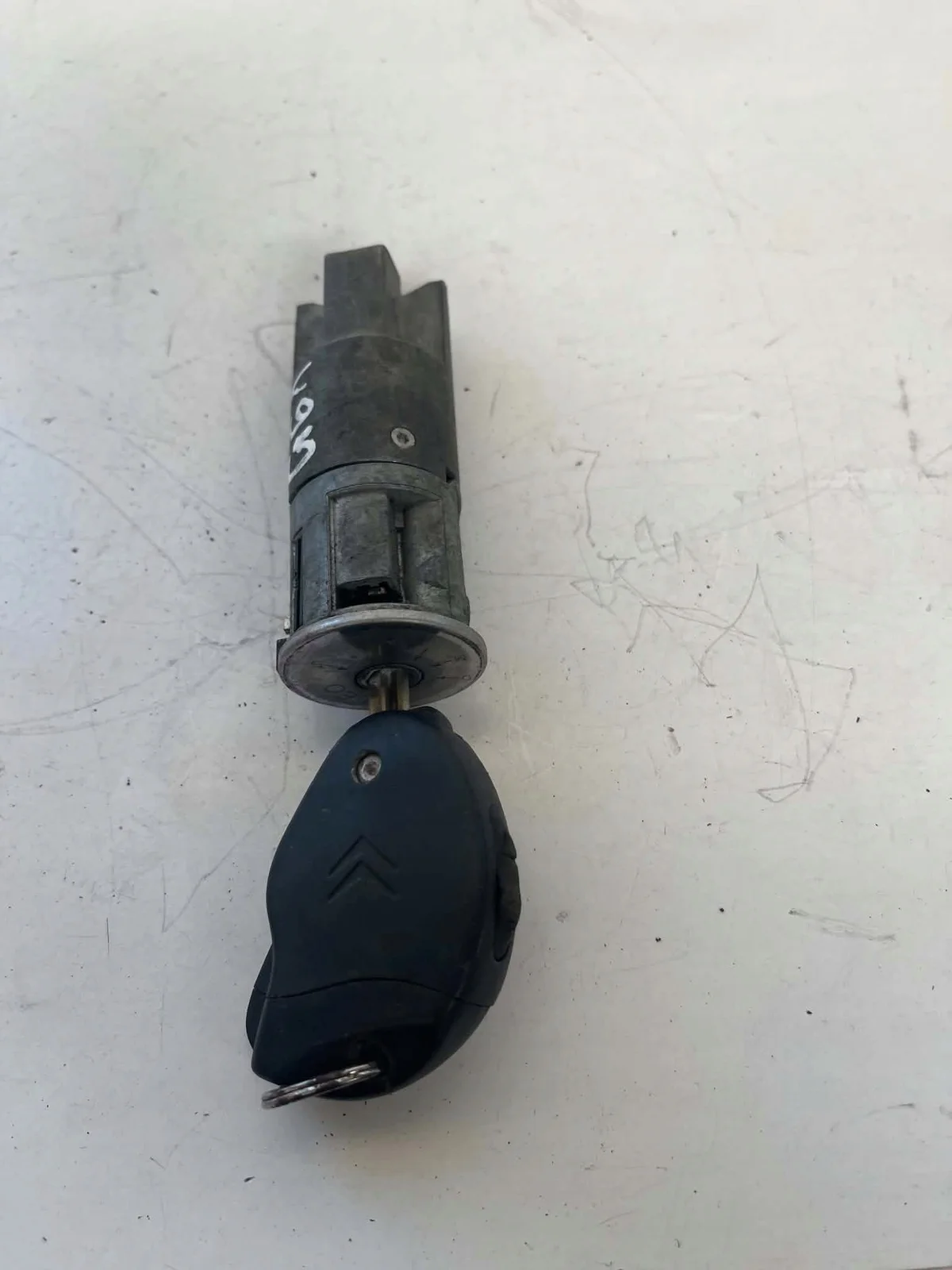 Tändningslås Fiat Opel Peugeot Citroen med nyckel