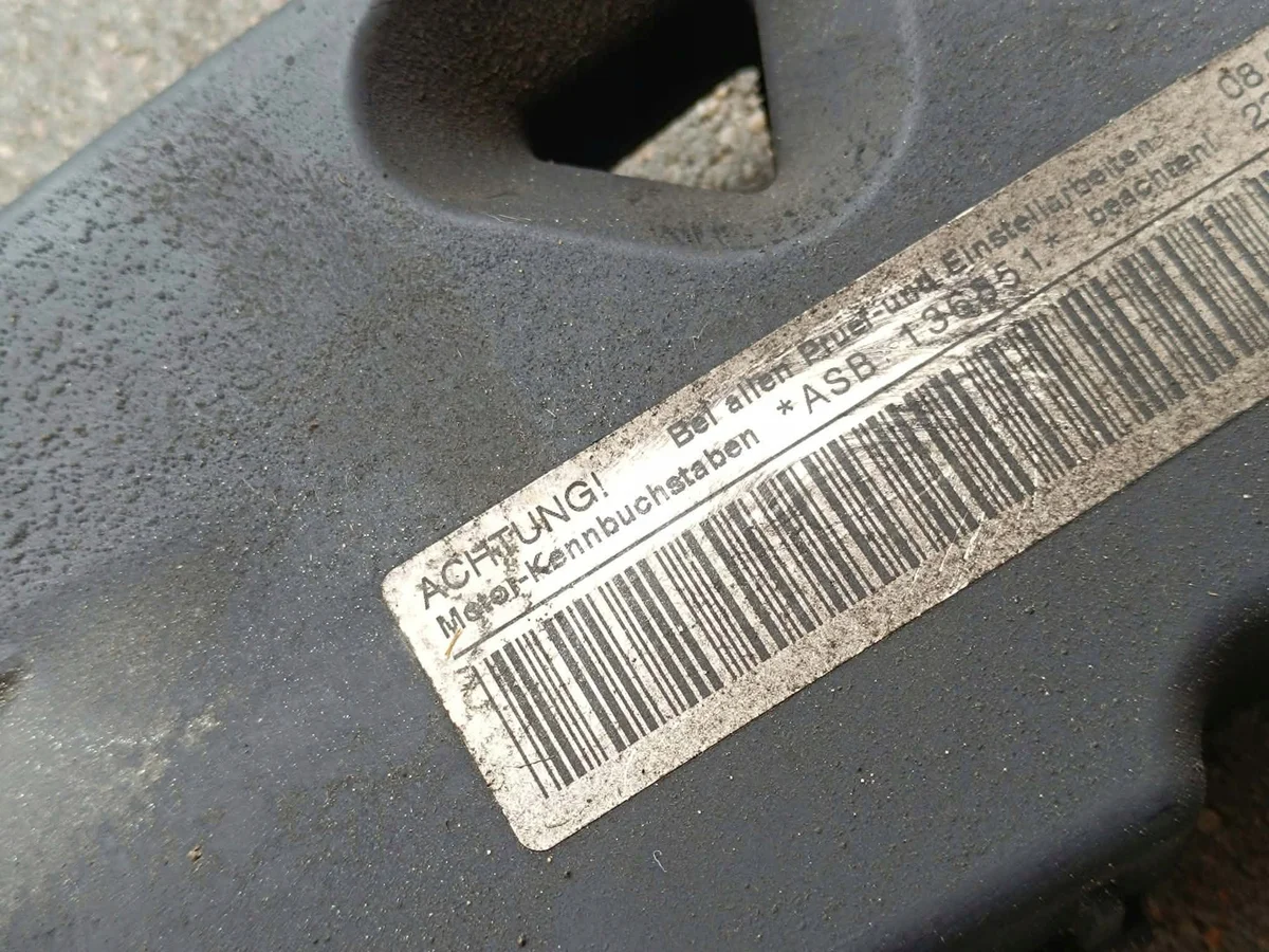 Audi A6 C6 3.0 TDI Timing Cover 059109123AB thumbnail 1