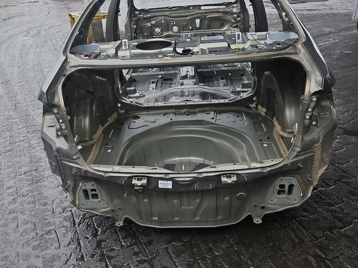 Soporte maletero Toyota Corolla E21