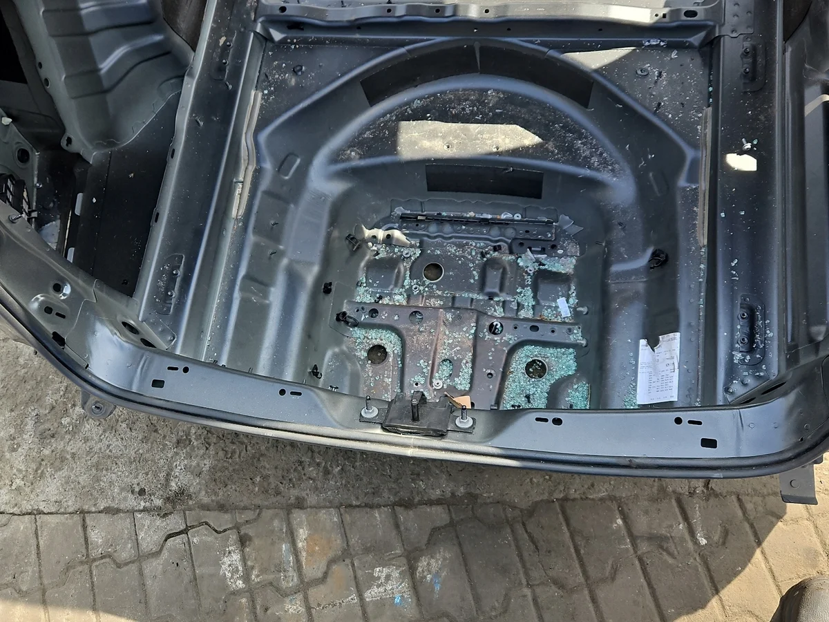 Panel suelo maletero Audi A4 B9 Avant image 4