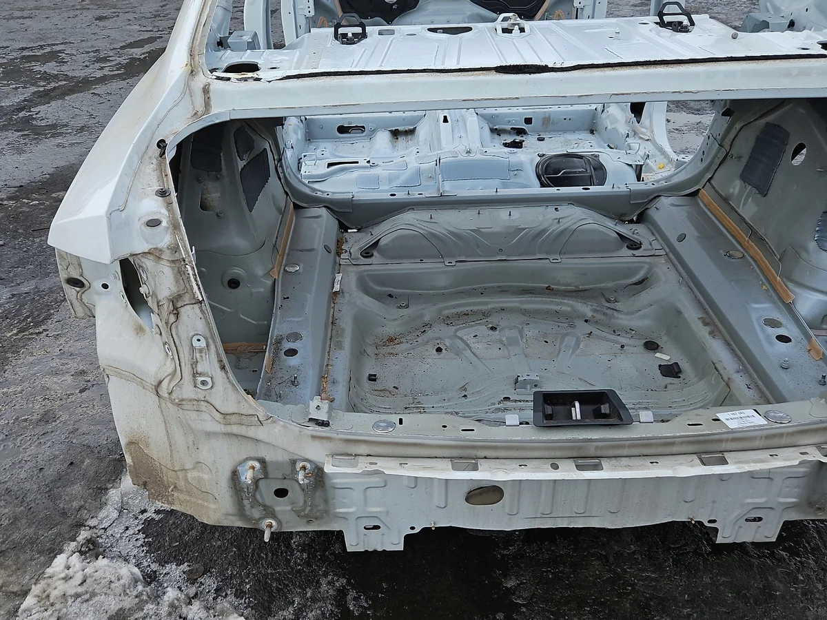 Volvo S90 II Tavaratilan pohja 2016-2020 image 3