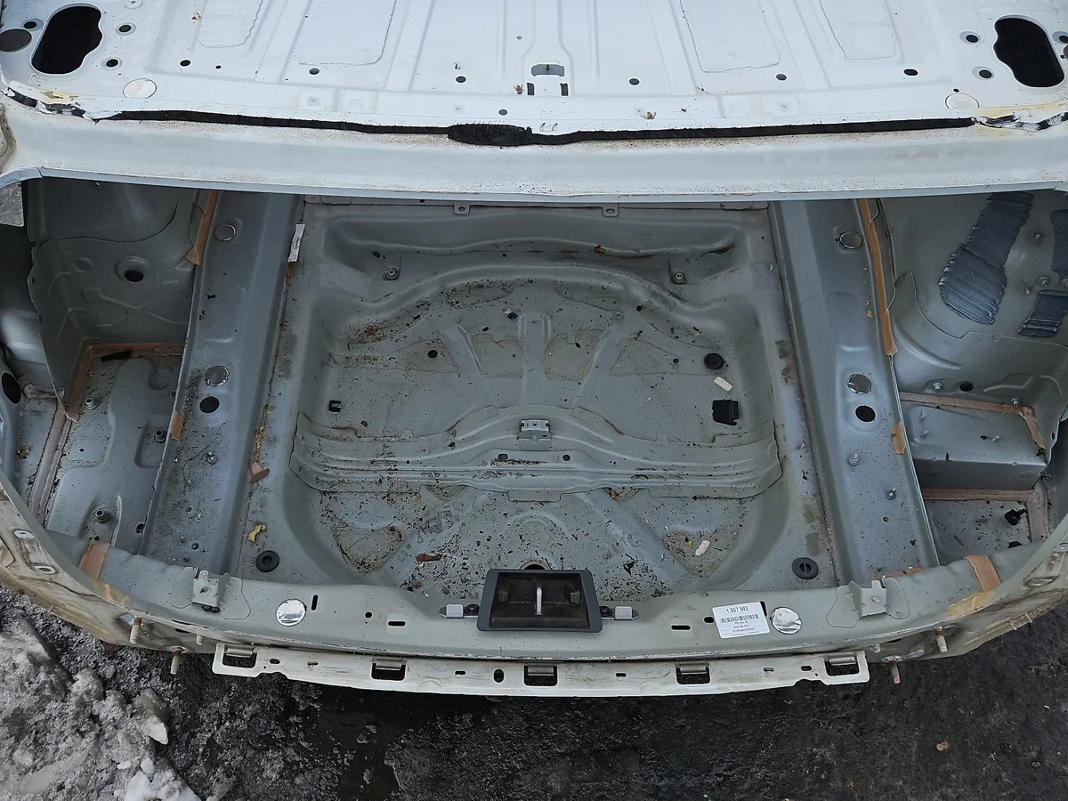 Volvo S90 II Tavaratilan pohja 2016-2020 image 4