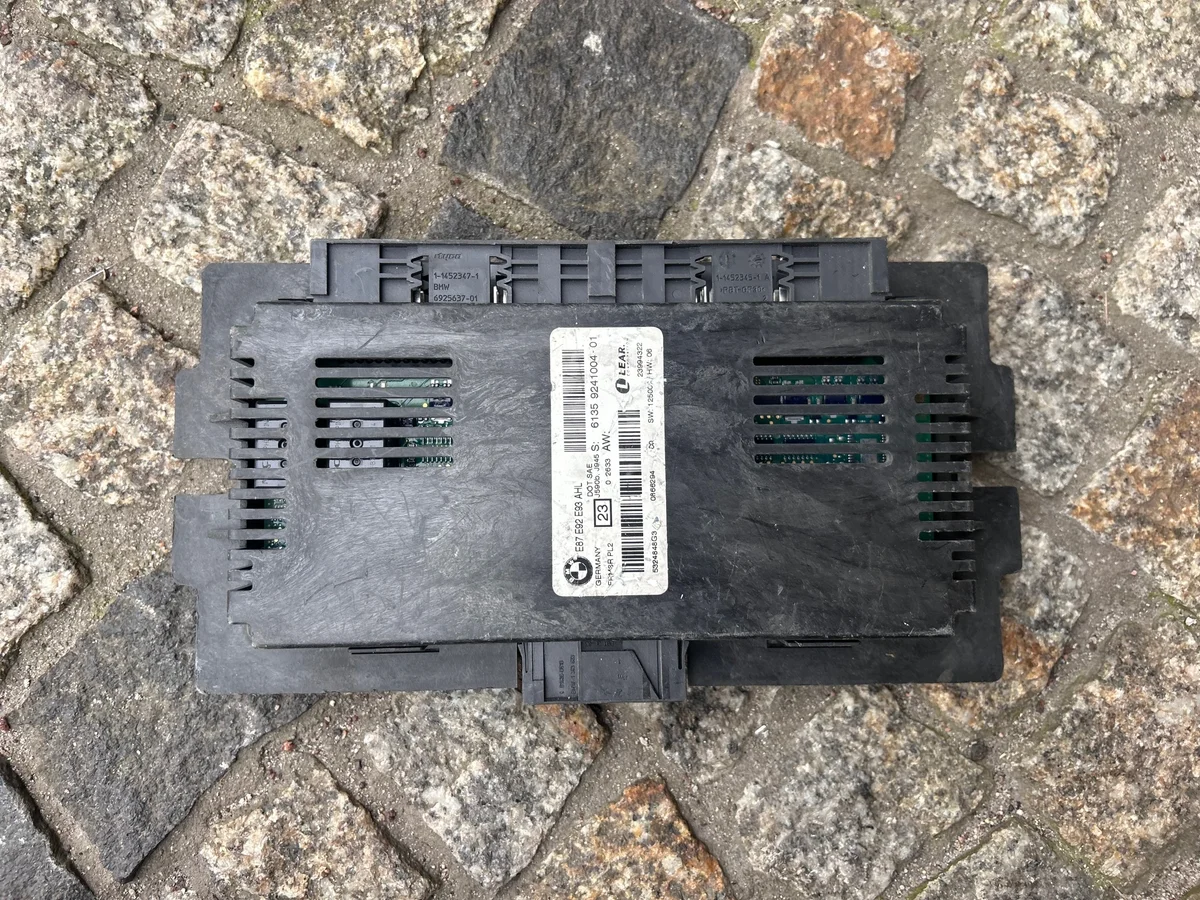 Steuergerät Licht FRM3 BMW E87 E92 E93 9241004-01