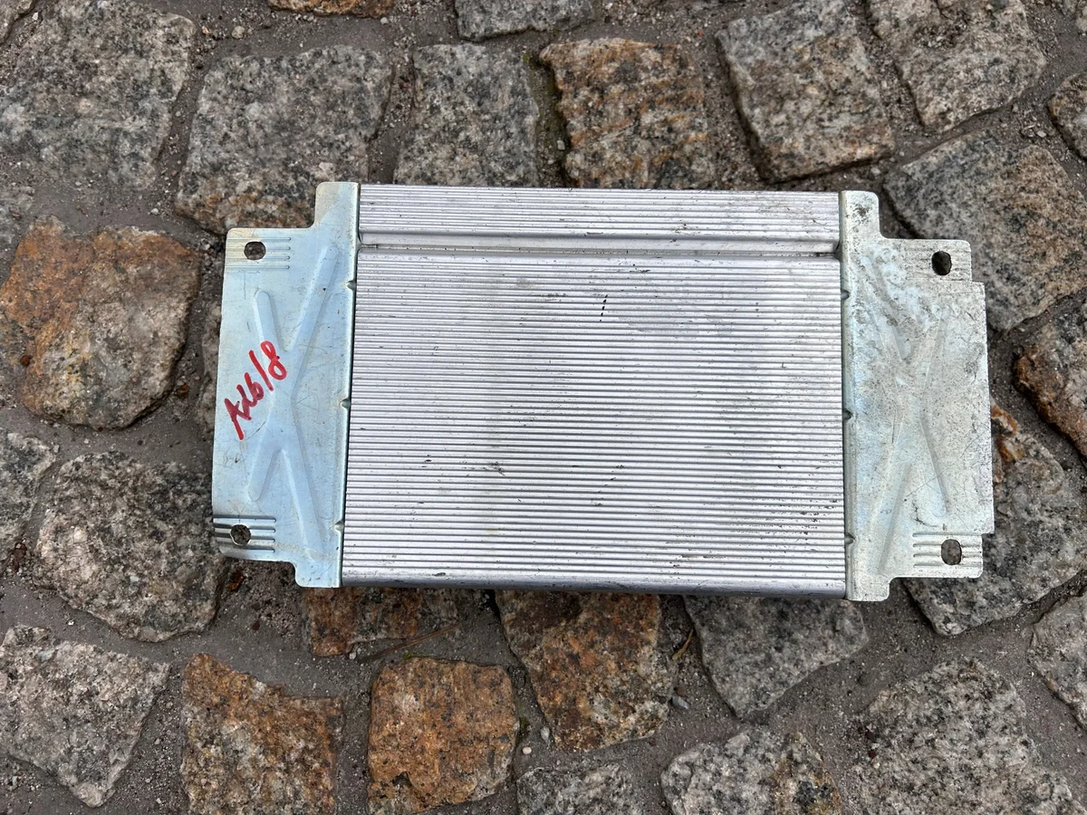 Módulo amplificador Porsche 987 98764533101
