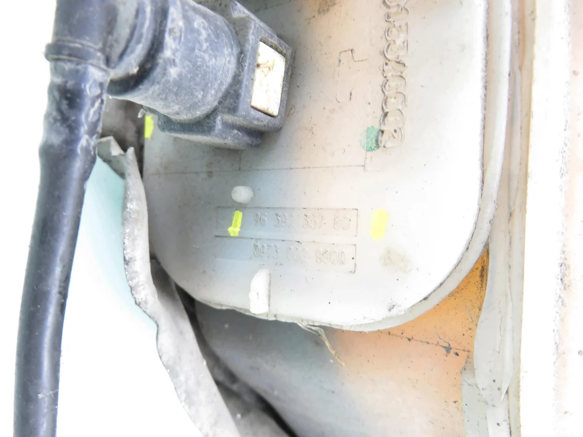Peugeot 407 FAP Flüssigkeitsbehälter 1.6 HDi image 5
