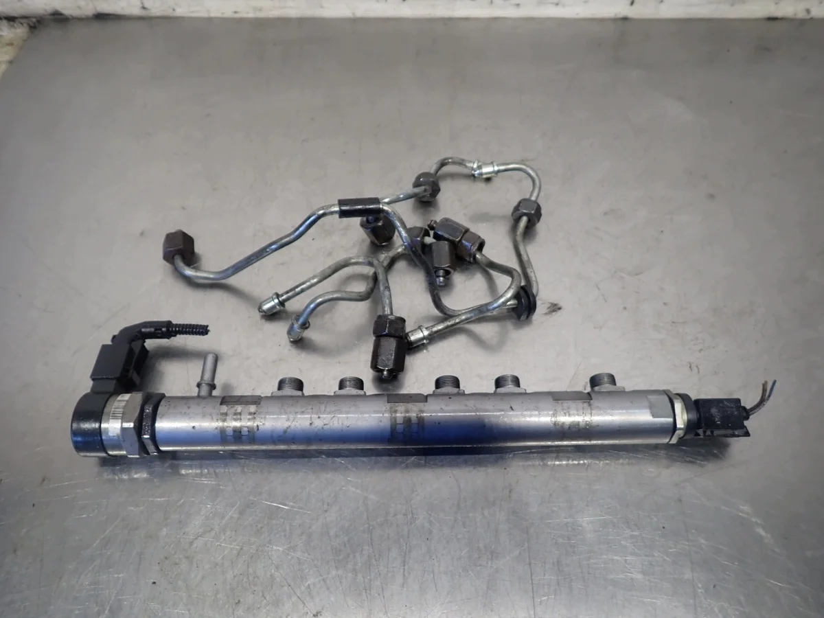 Polttoaineen paineensäädin BMW E87