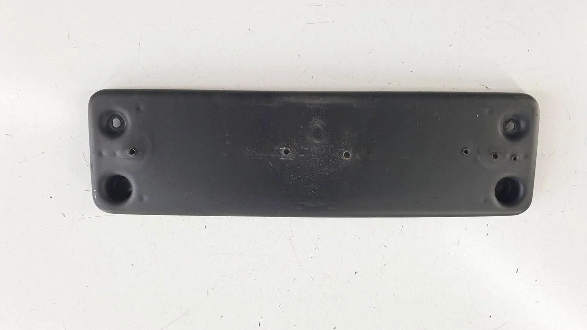 Cadre plaque immat. Mercedes W205 C205 AMG