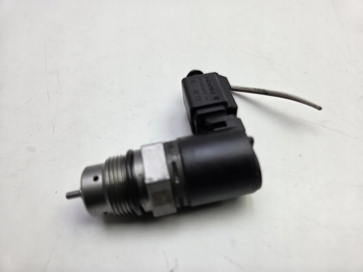 Valvola Pressione Carburante Ford Mondeo MK5 image 6