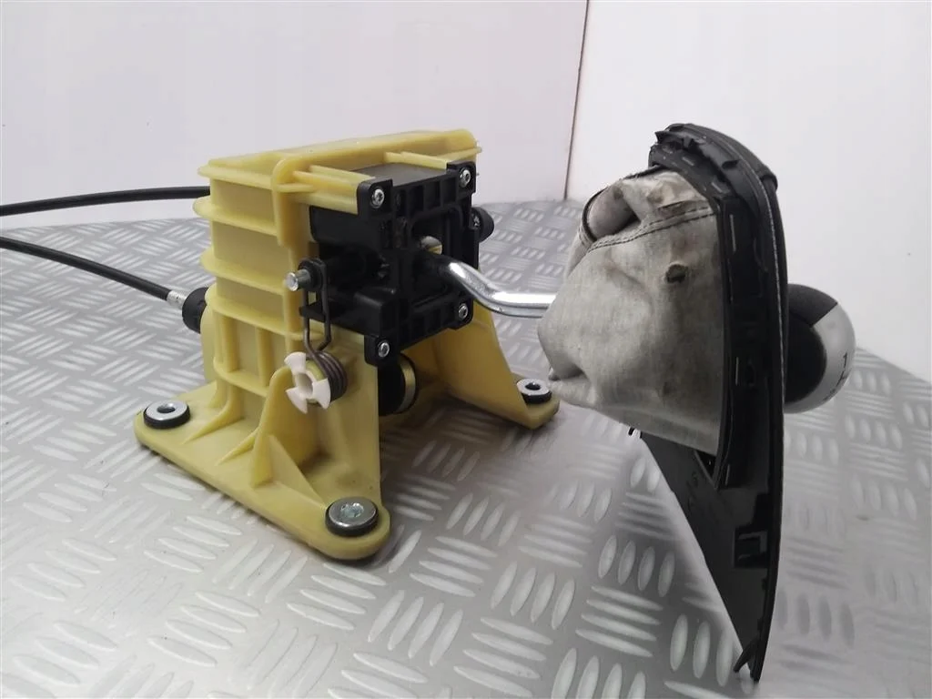 Schaltmechanismus Ford C-MAX I 1,6 TDCI image 3