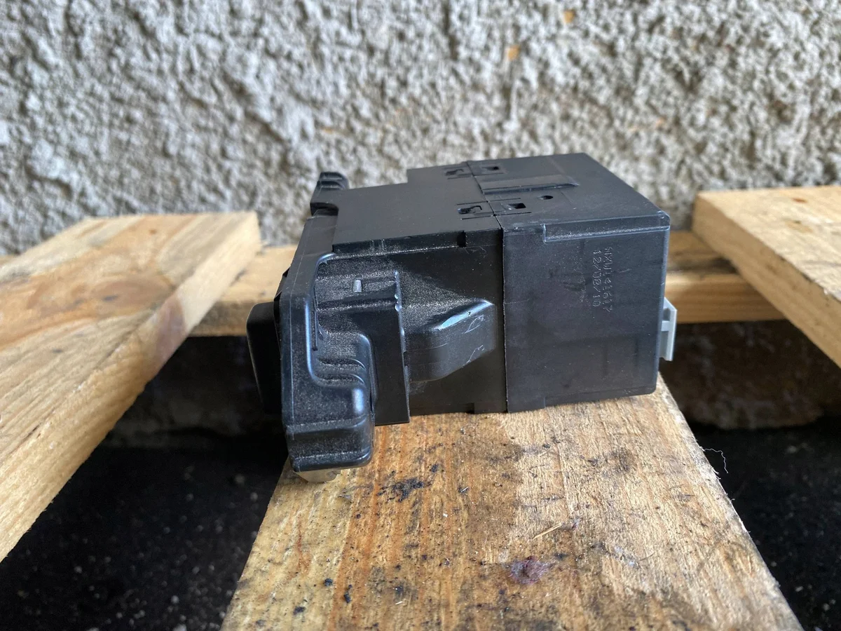 Contacteur Volvo XC60 2009-2013 image 6