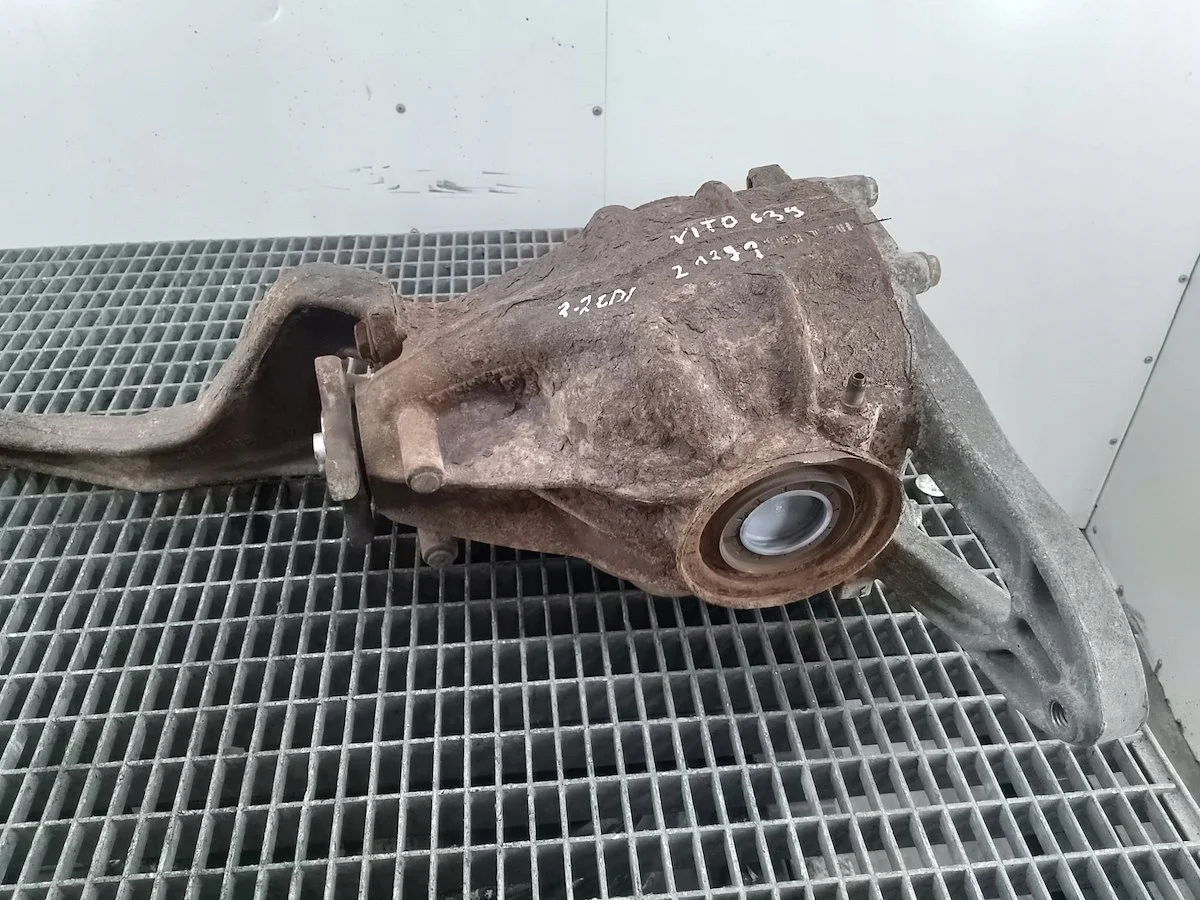 Differential hinten Mercedes-Benz Vito 639 A9043530710