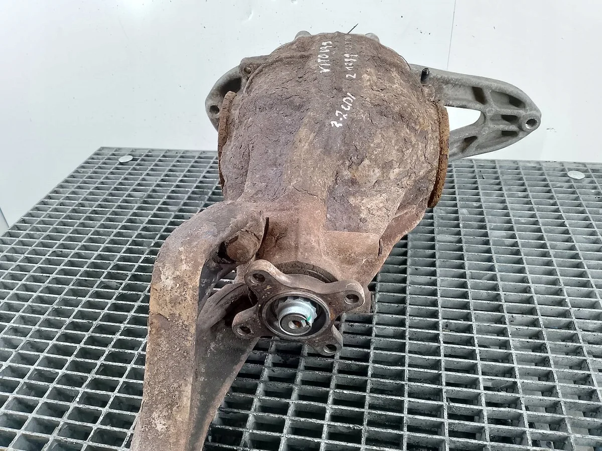 Differential hinten Mercedes-Benz Vito 639 A9043530710 image 3