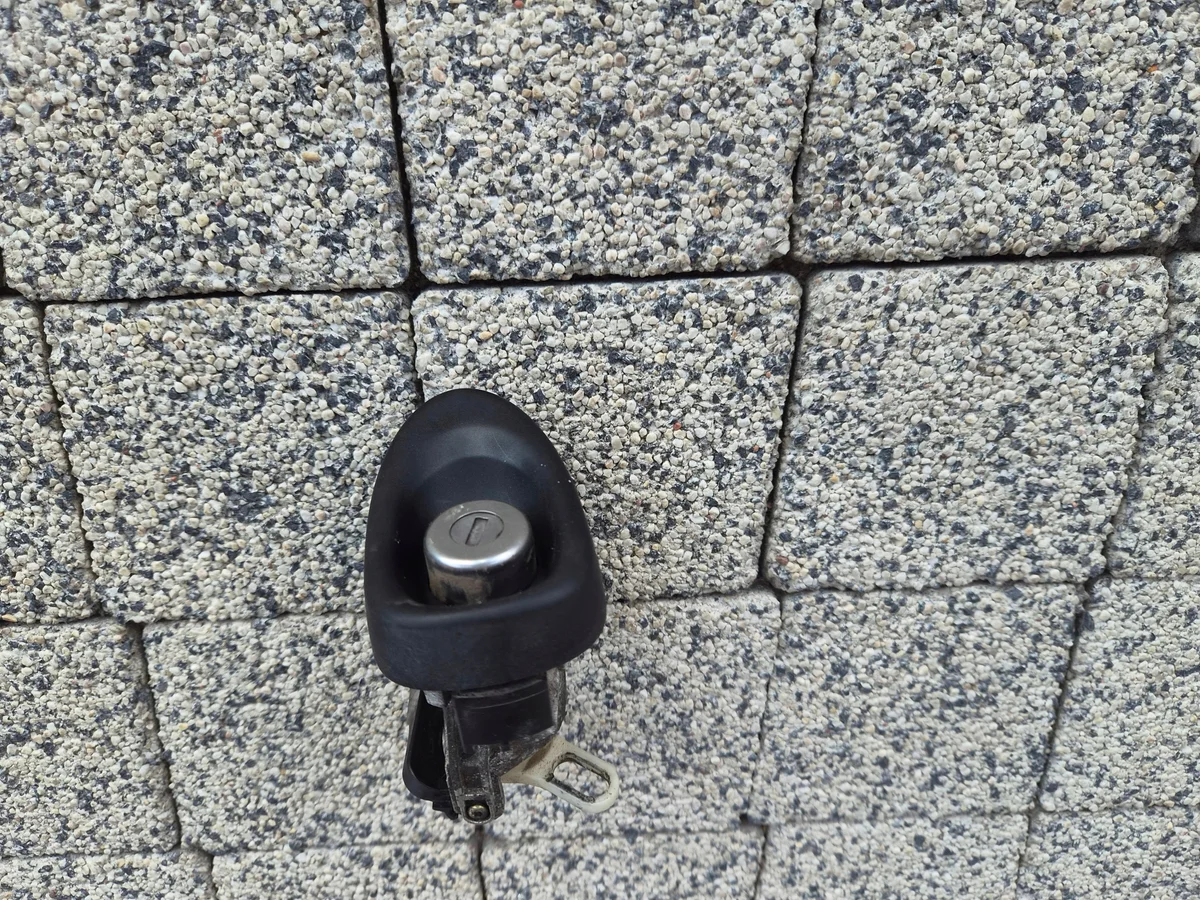 Toyota Yaris II Rear Tailgate Handle