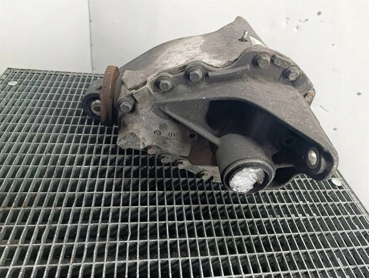 Differential hinten Land Rover Discovery IV AH22-4W063-BC image 3
