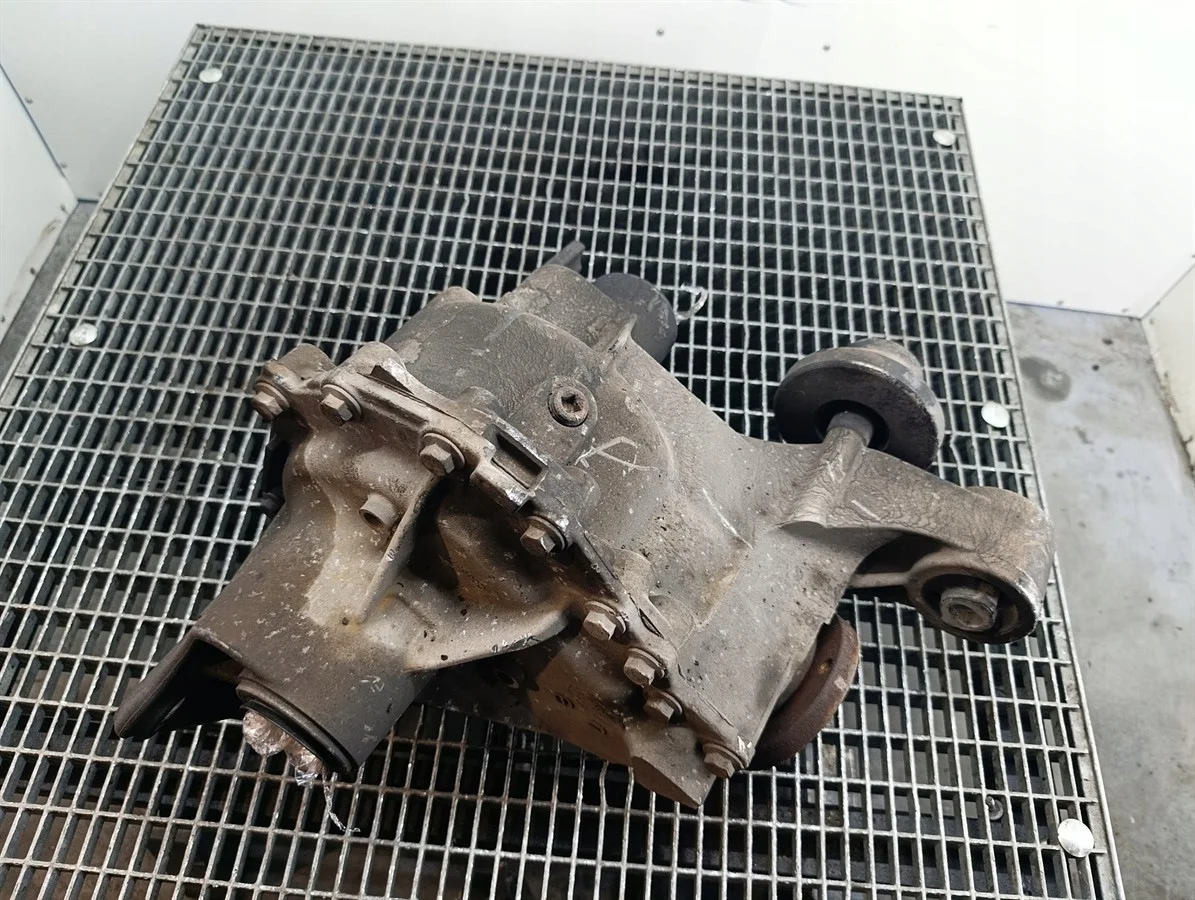 Land Rover Discovery IV Differential AH22-4W063-BC thumbnail 8