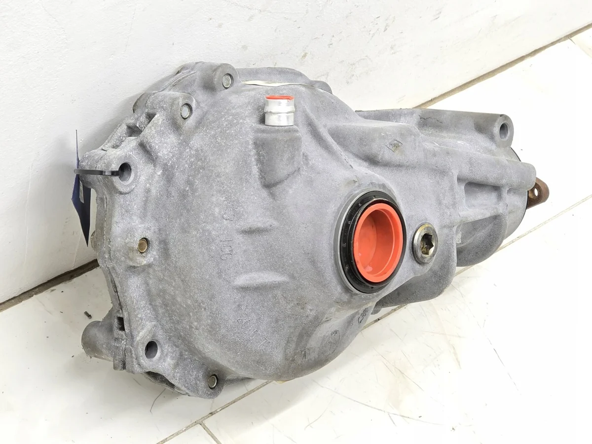 BMW X5 E70 Differential 31507612956 image 6