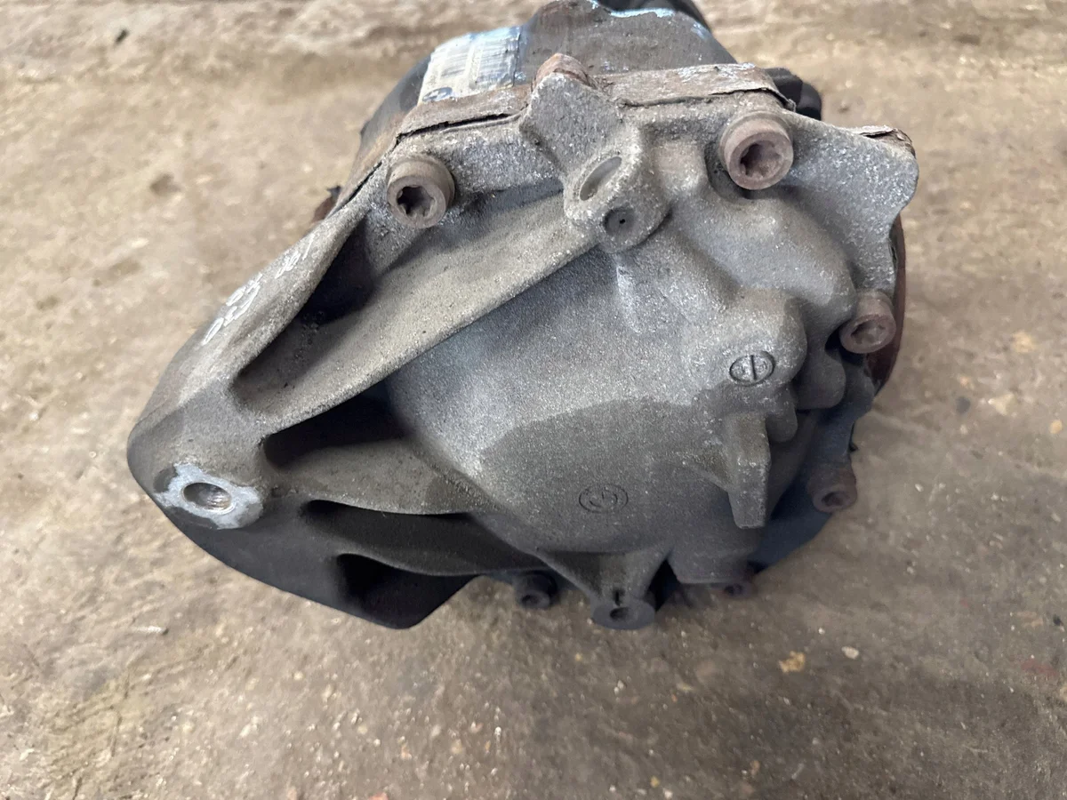 BMW 3 F30 F35 F31 Hinterachsdifferential image 3