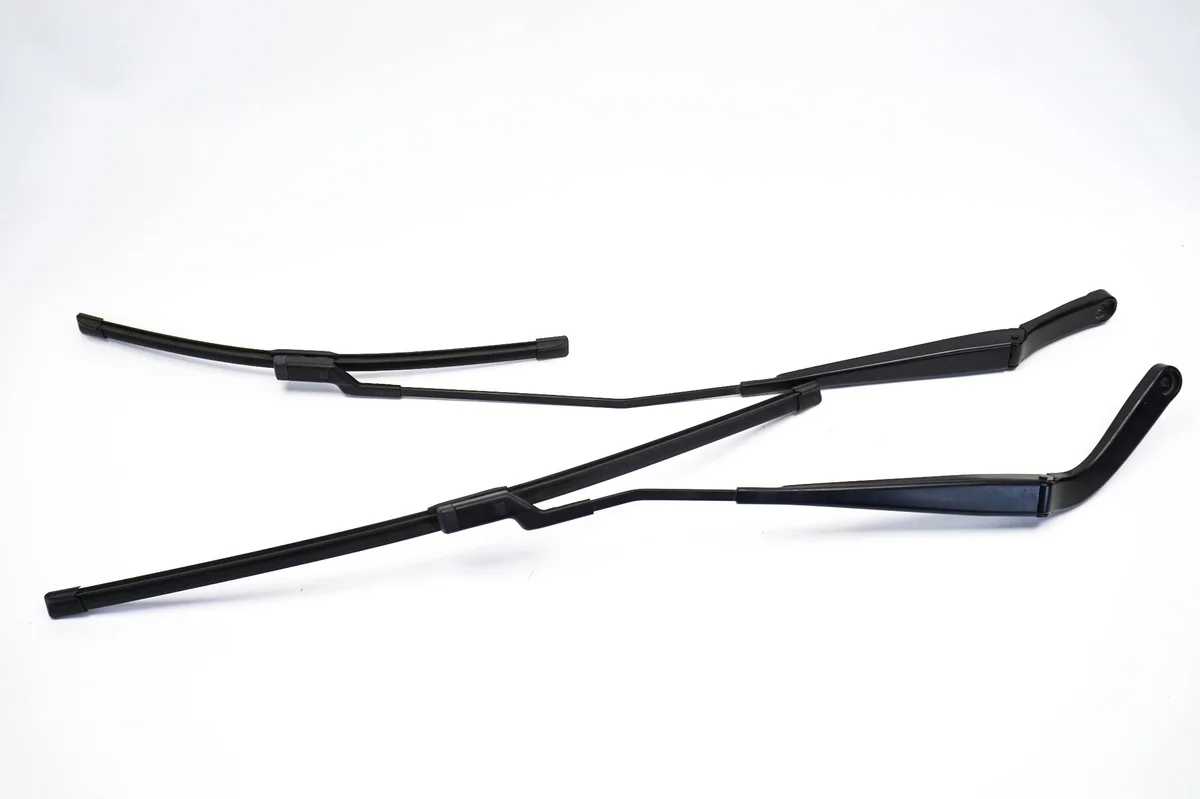 Brazos limpiaparabrisas SEAT Leon IV 5FB955409A