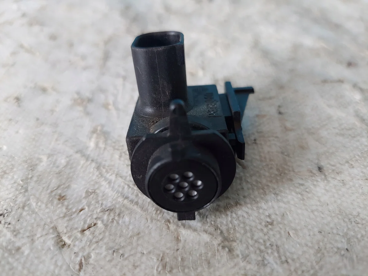 Audi A3 8P Sensor 4B0907659A image 3