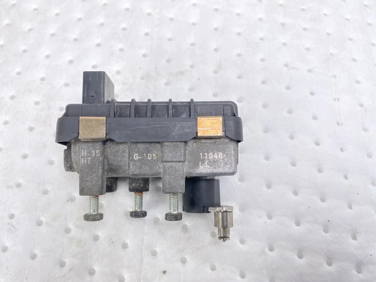BMW 1 Series E81 E87 Turbocharger Control Unit 11652433154