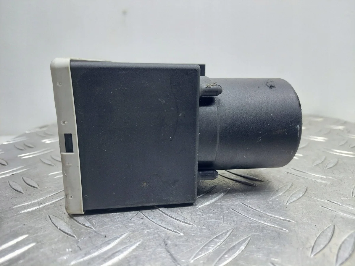 Pompe centralisation Audi A3 8L A4 B5 8L0862257K image 3