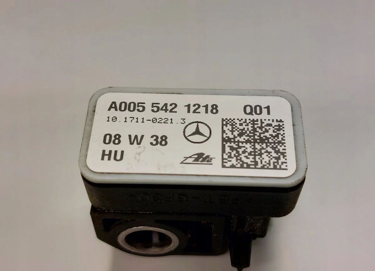 Anturi Mercedes W204 A0055421218 image 3