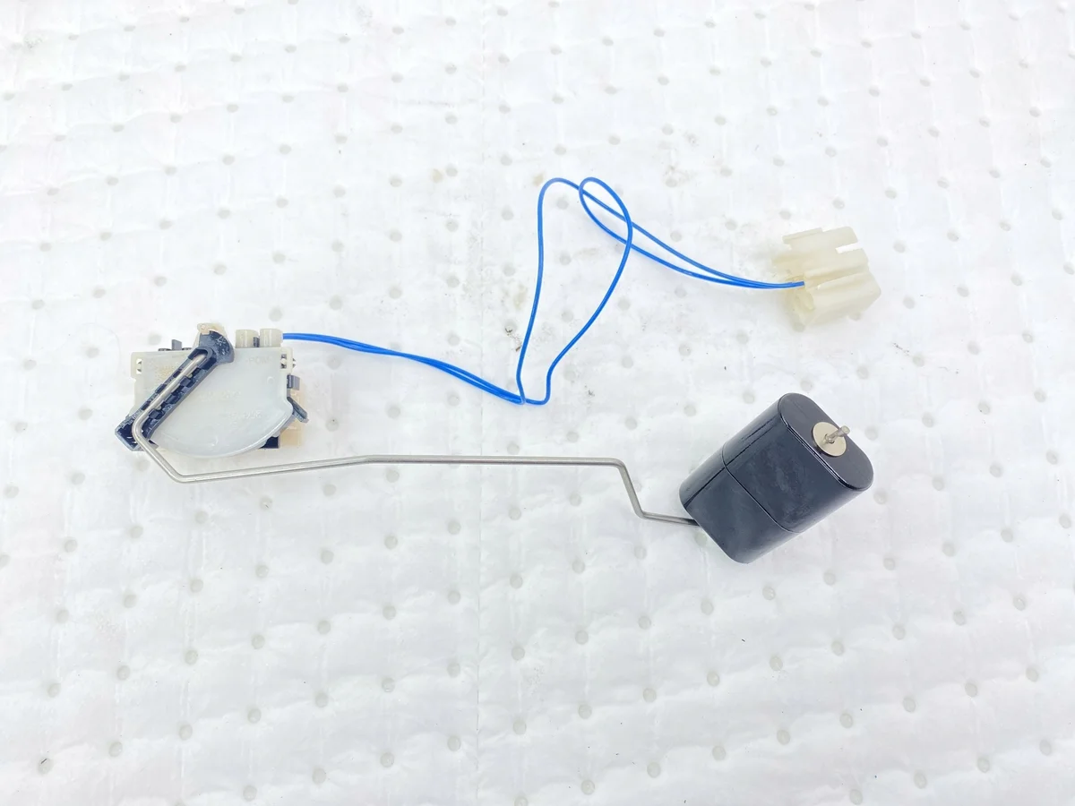 Sensor nivel combustible BMW 5 GT F07 16117297340