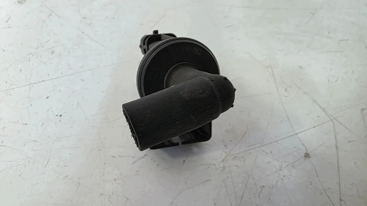 Polttoainehöyryjen venttiili Opel Corsa D 1.4 55566514