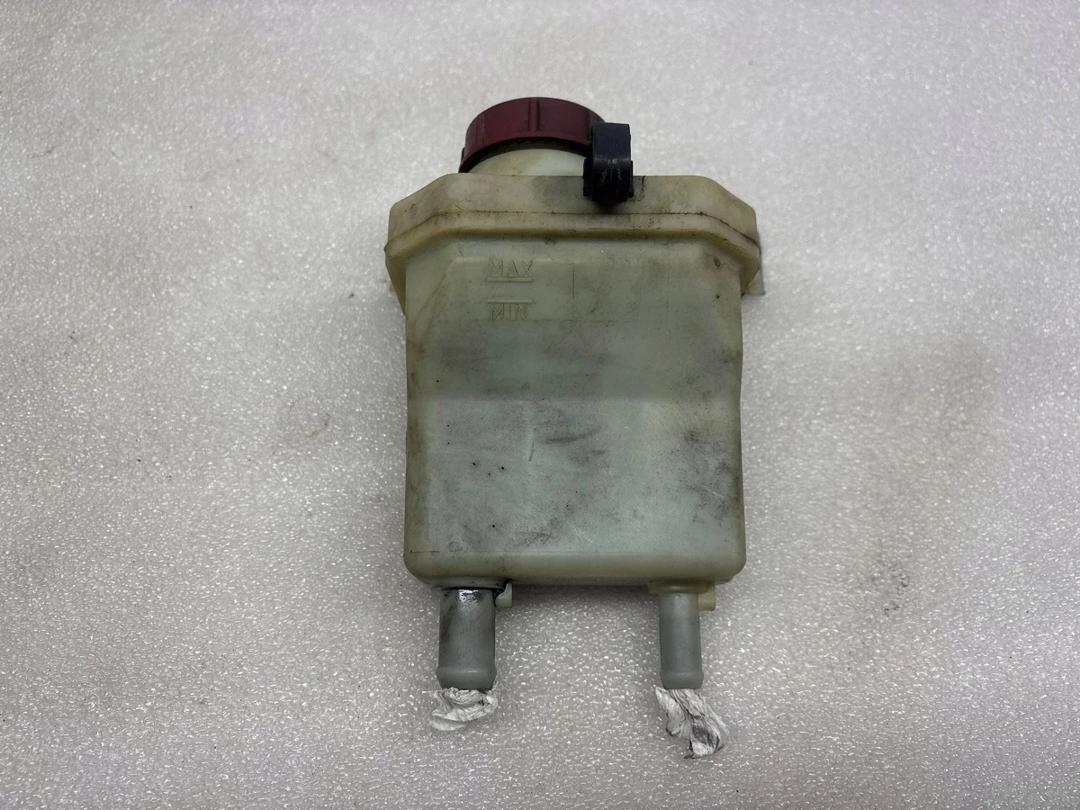 Ohjaustehostimen säiliö Alfa Romeo 145 146 ISA12806