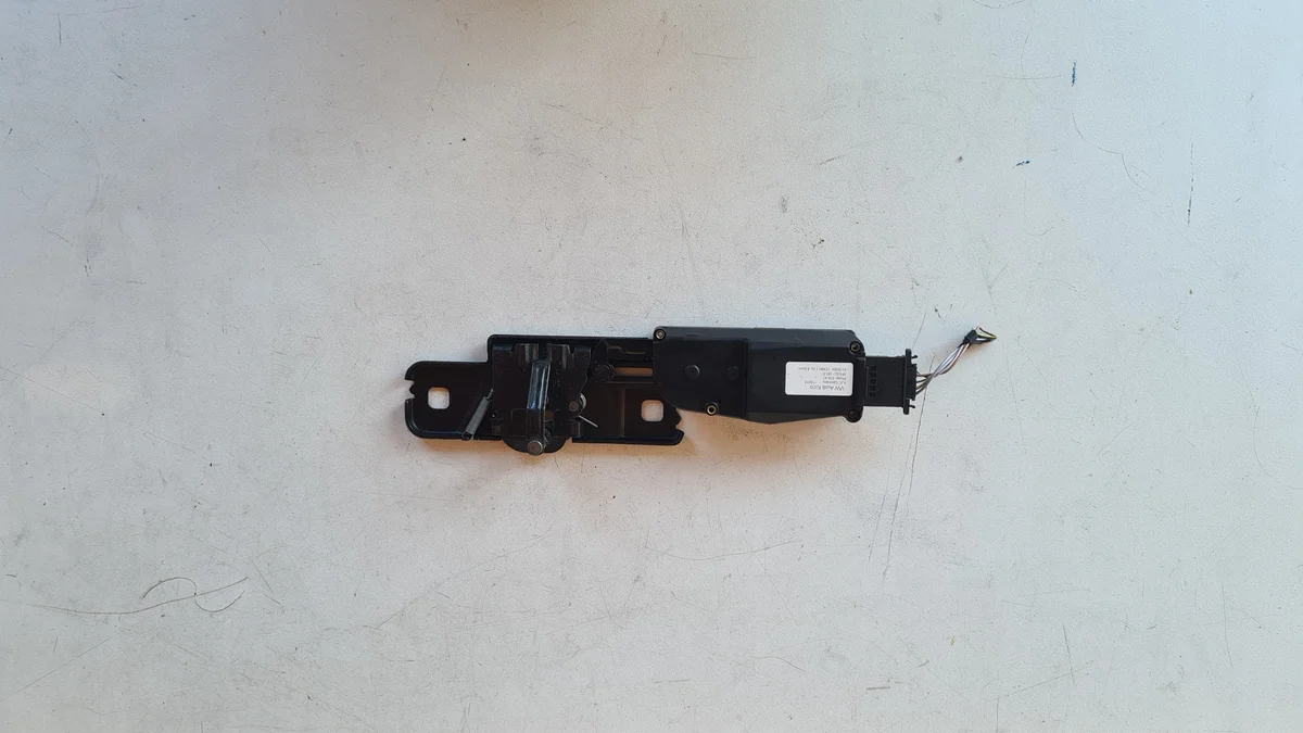 Serratura cofano posteriore Audi A4 B8 4F9827383E