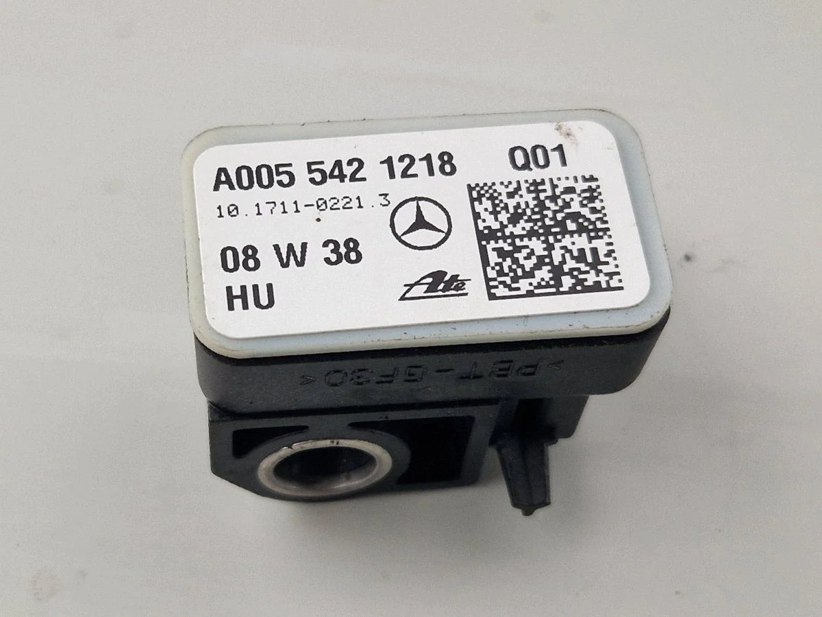 Sensor de colisão frontal Mercedes-Benz Classe C W204 A0055421218