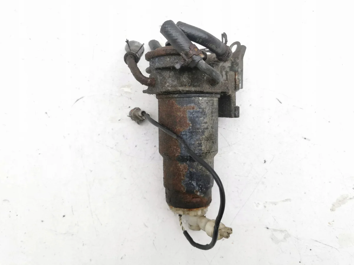 Brandstoffilter Toyota Avensis T250 AMD144118