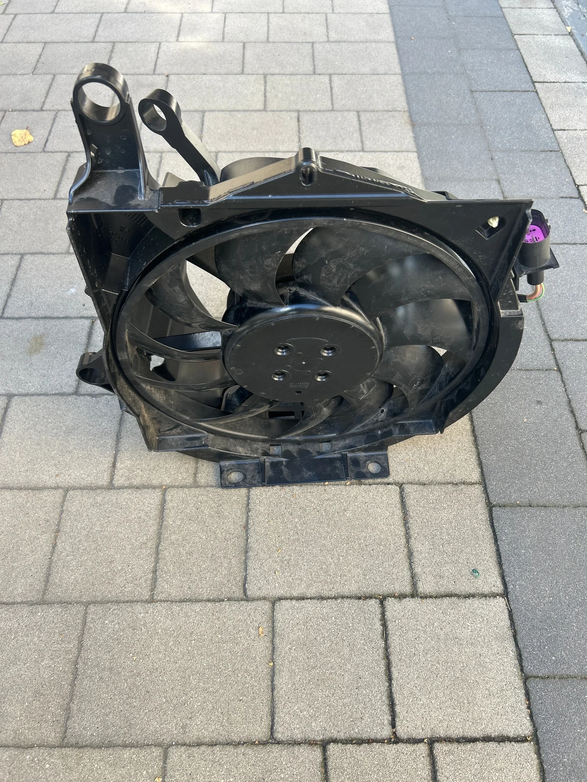 Ventilador Porsche Taycan 9J1121203F Esquerdo