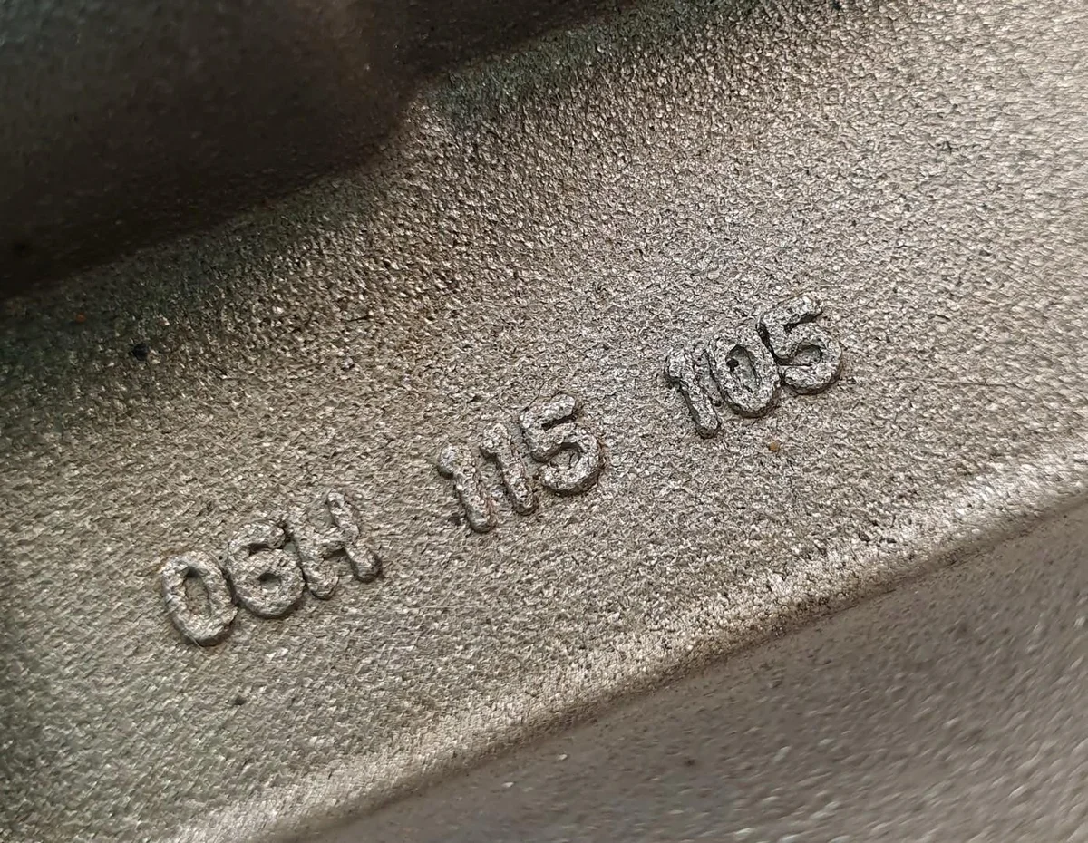 Oljepump VW AUDI SEAT 06H115105AC image 4
