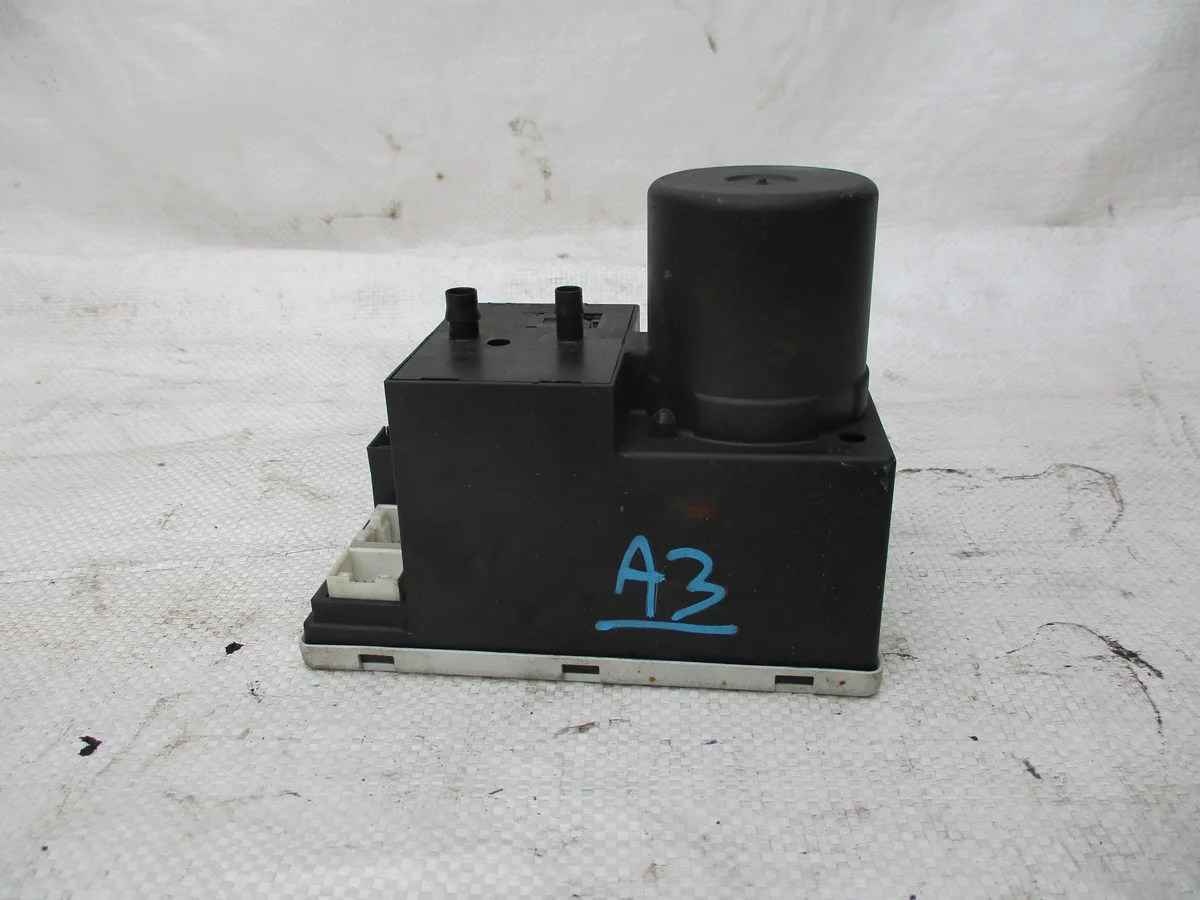 Bomba Fecho Central Audi 8L0862257K