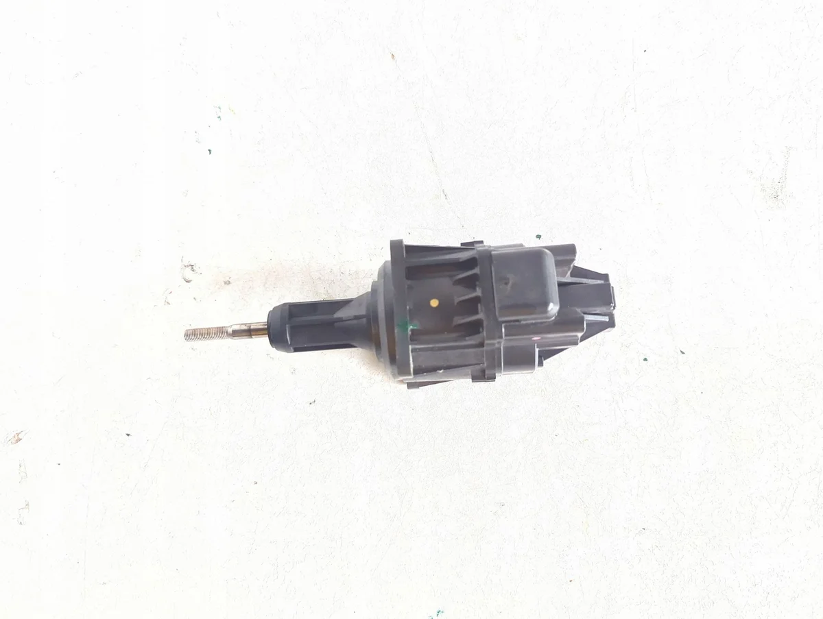 Ställdon turbo BMW 5 G30 G31 G38 822309