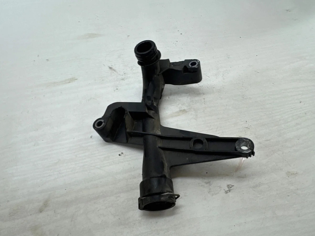 Mercedes-Benz E W212 Leitung EGR A2762001552