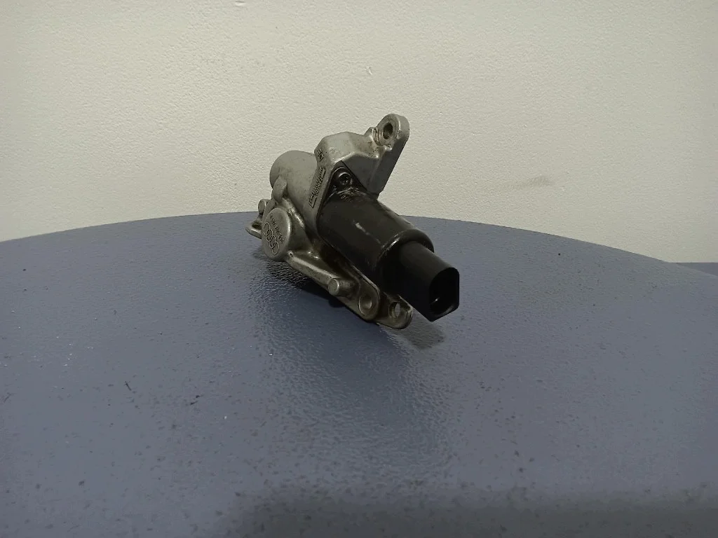 Versteller nokkenasverstelling Audi A4 B6 06B103741C