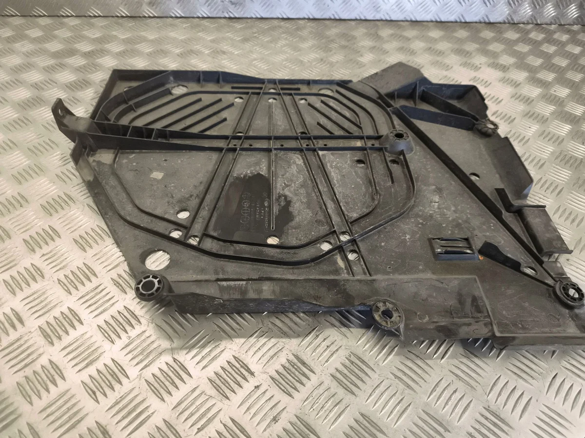Subaru Outback (BT) 42045AN03A Untere Tankabdeckung rechts thumbnail 4