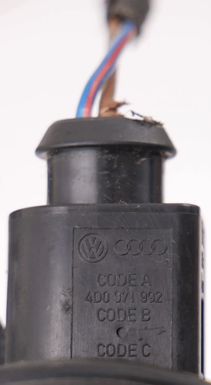 Bocina Audi Q3 8U 4D0971992 Derecho image 5