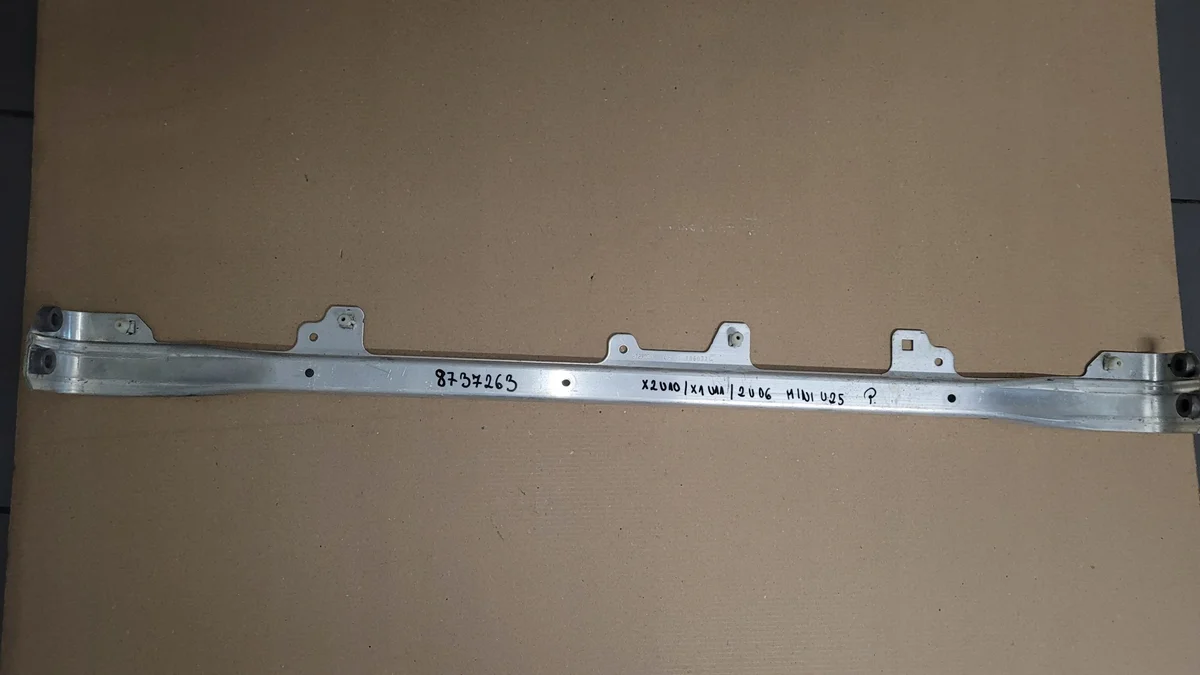 Nedre främre balk BMW X1 U11 U12 X2 U10 2 U06 MINI U25 8737263