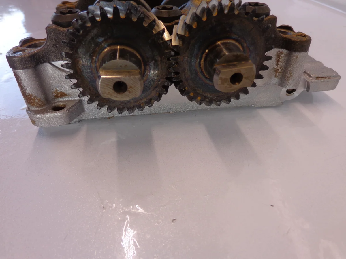 BMW E90 E91 320i N46 Oliepomp 10600044CB thumbnail 1