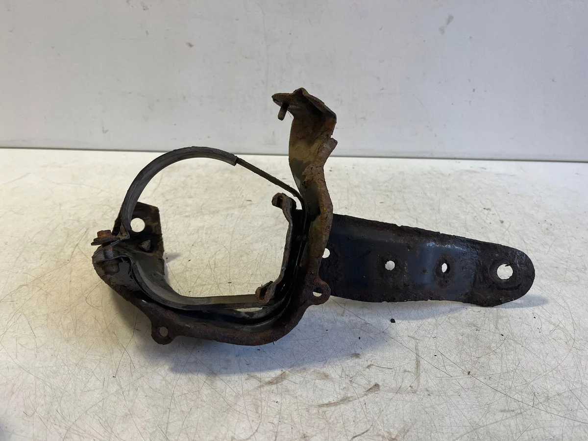 Volvo V70 Fuel Filter Bracket 31261539