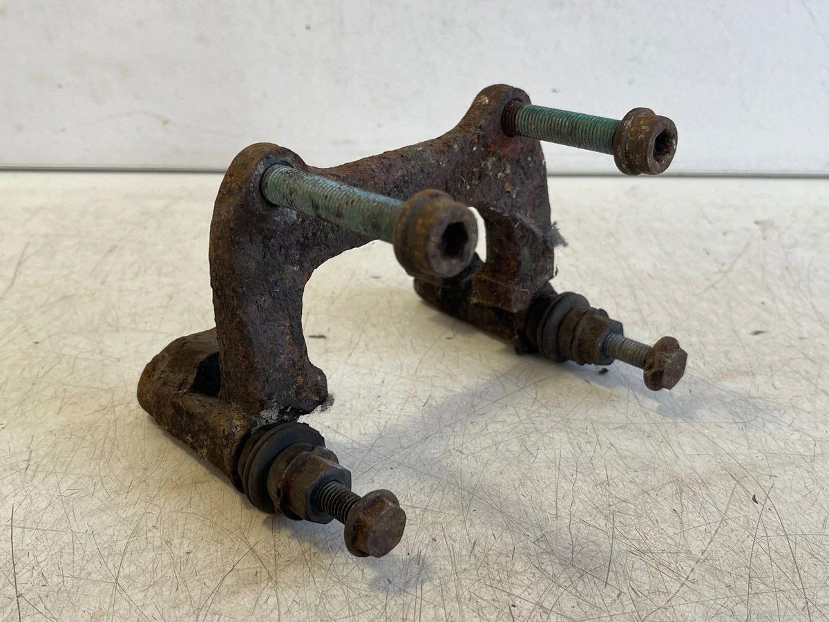 Bromsok bak Audi A4 S4 B6 8E 8H VAL332889